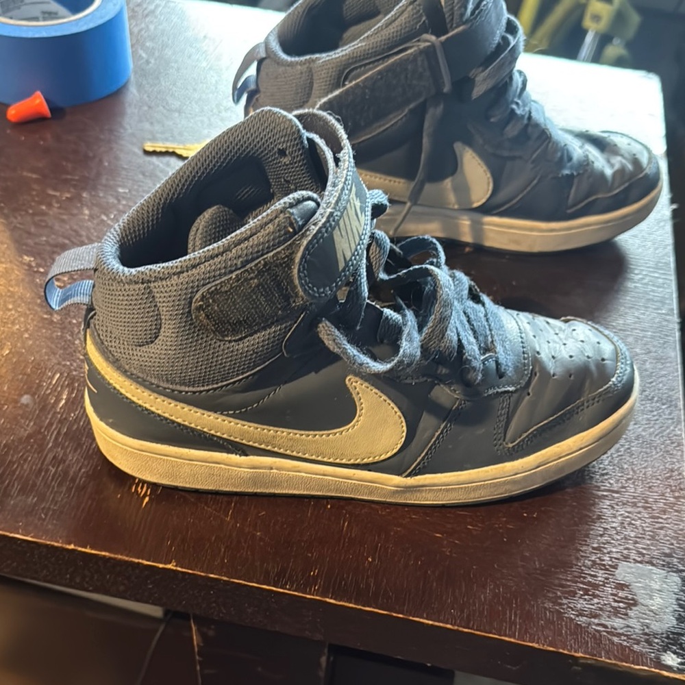 Nike Blue Sneakers High-Top Retro Design